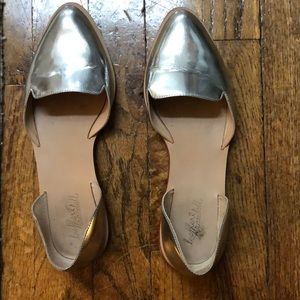 Silver Loeffler Randall flats. Size 7.